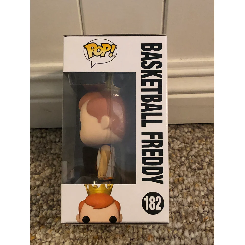 Freddy Funko NBA Basketball White ECCC 2021 - Image 4
