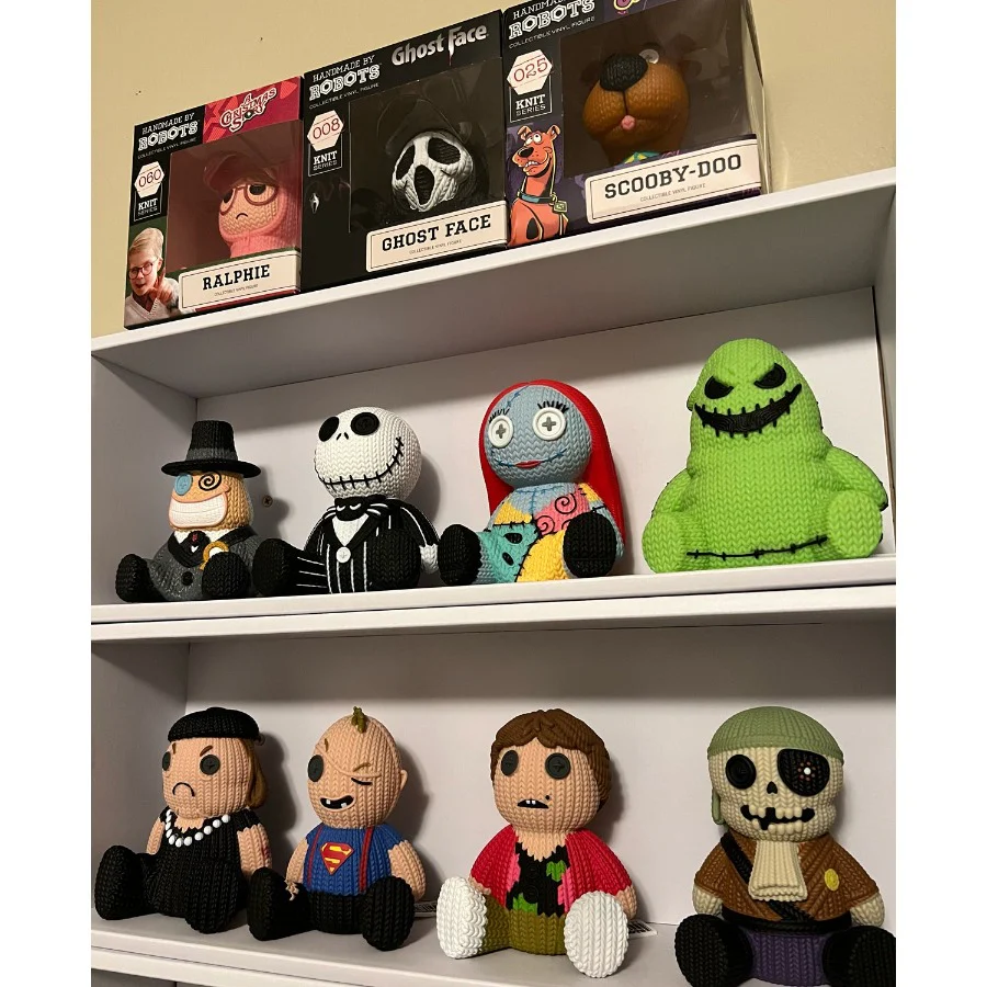 **DISCONTINUED** HMBR - 3 Single Row Display Cases for Handmade by Robots, Wall Mountable & Stackable Pop Shelf (Cardboard) - Image 3