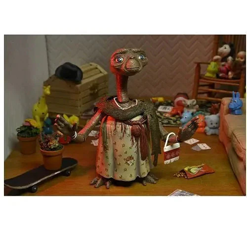 NECA E.T. 40Th Anniversary Deluxe 7-Inch Scale Action Figure - Select Figure(s) - Image 9
