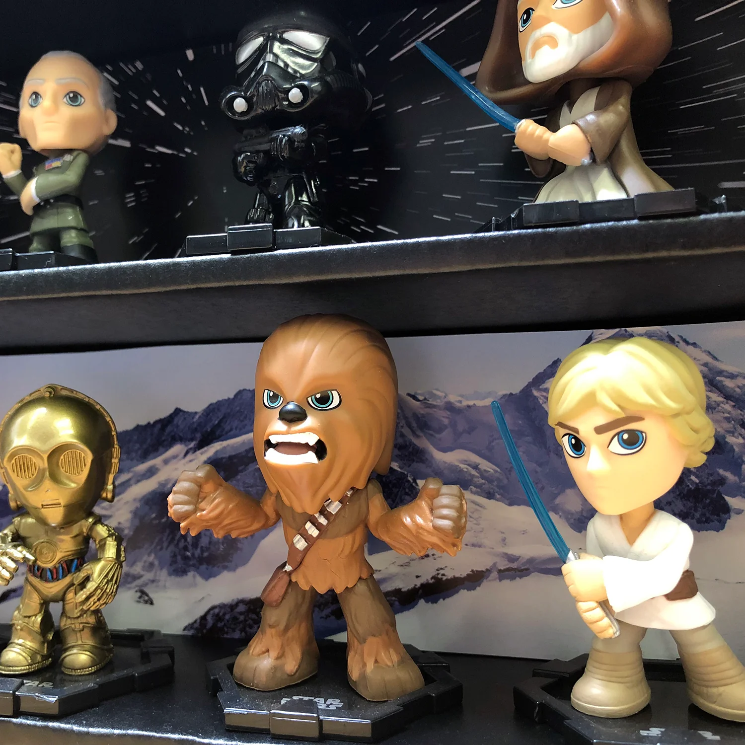 **DISCONTINUED** STAR WARS - MINI Display Case for Small Toys with 3 Backdrop Inserts, Corrugated Cardboard - Image 11
